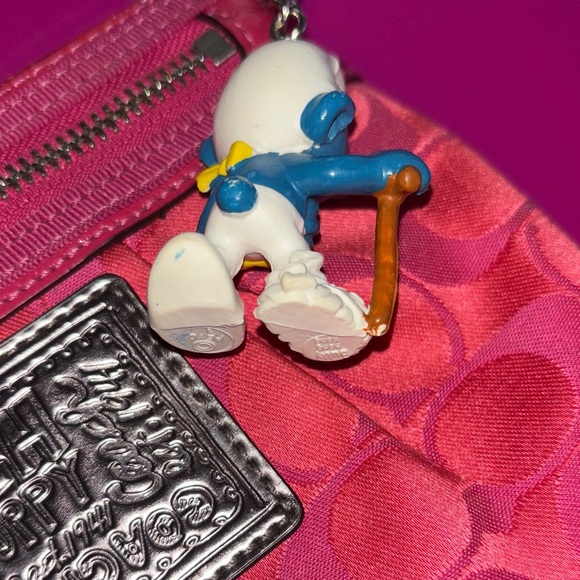 Vintage Smurf Keychain – Classic Cartoon Collectible - Picture 3 of 5